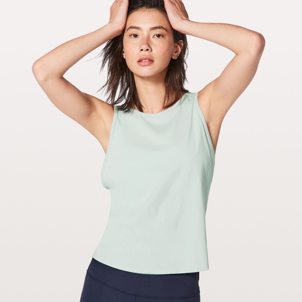Lululemon Twist It Tank Top SZ 2
